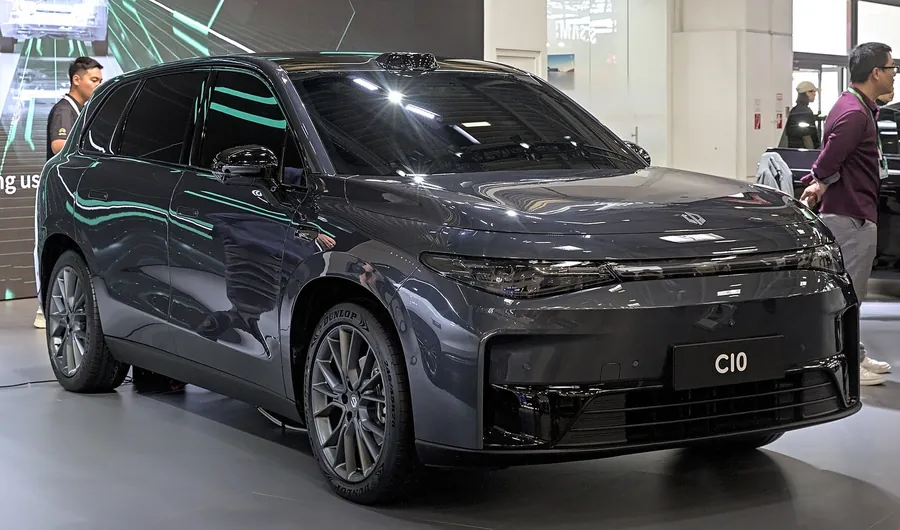 Leapmotor C10 (sinds 2024), een ruime middenklasse-SUV die in Nederland via de dealers van Stellantis wordt verkocht