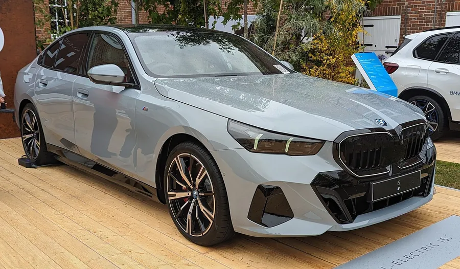 BMW I5