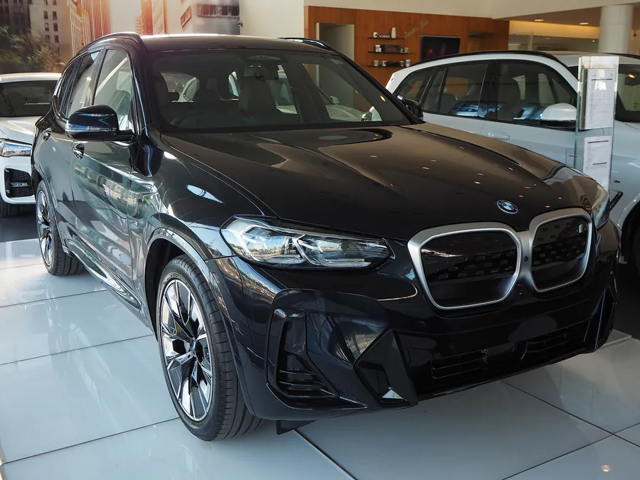 BMW iX3