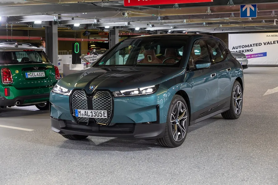 BMW Ix